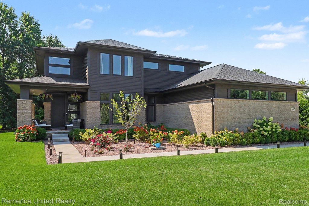 4083 Inverrary Court, Commerce charter township