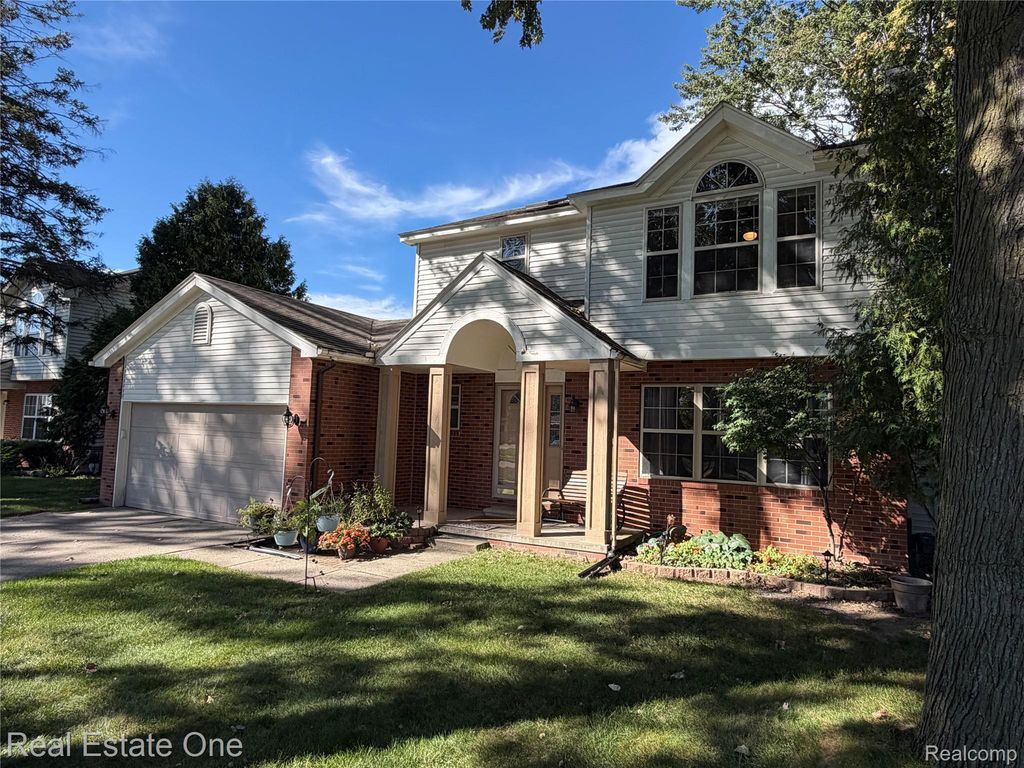 29178 Roycroft Street, Livonia