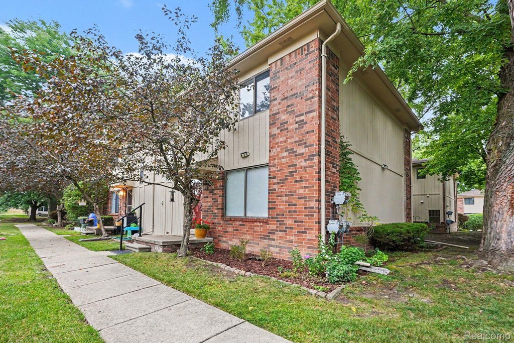 40861 Highpointe Drive, Clinton Twp