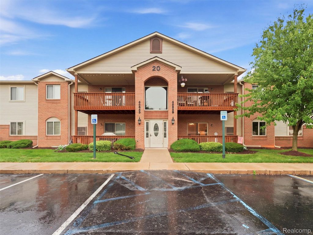 45849 Wildrye Court 4, Van Buren Twp