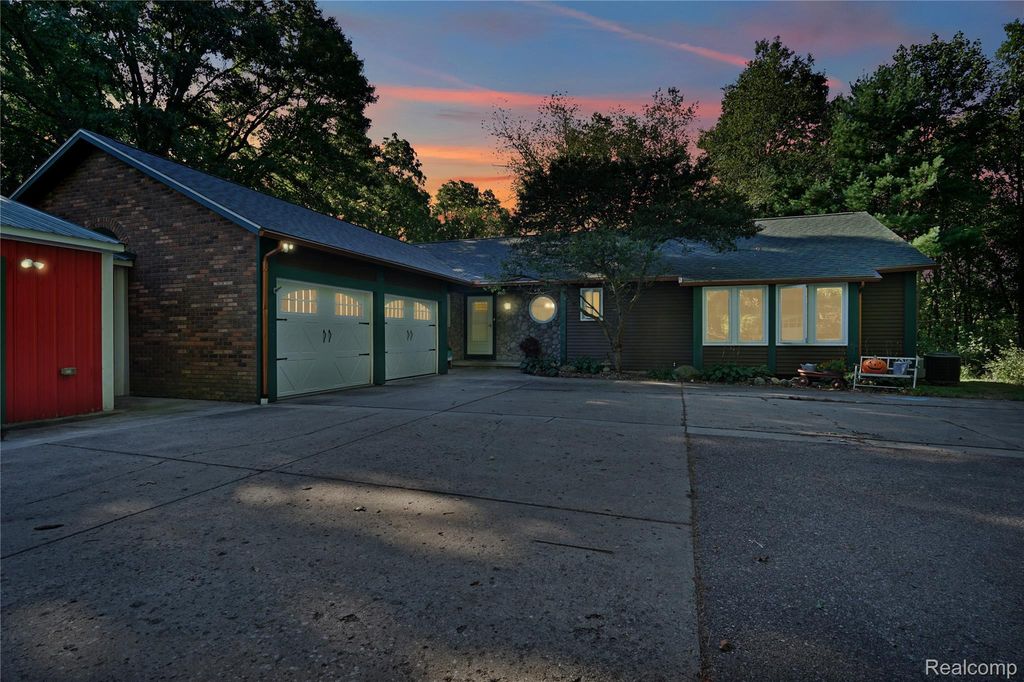 3738 Winterwood Drive, Howell