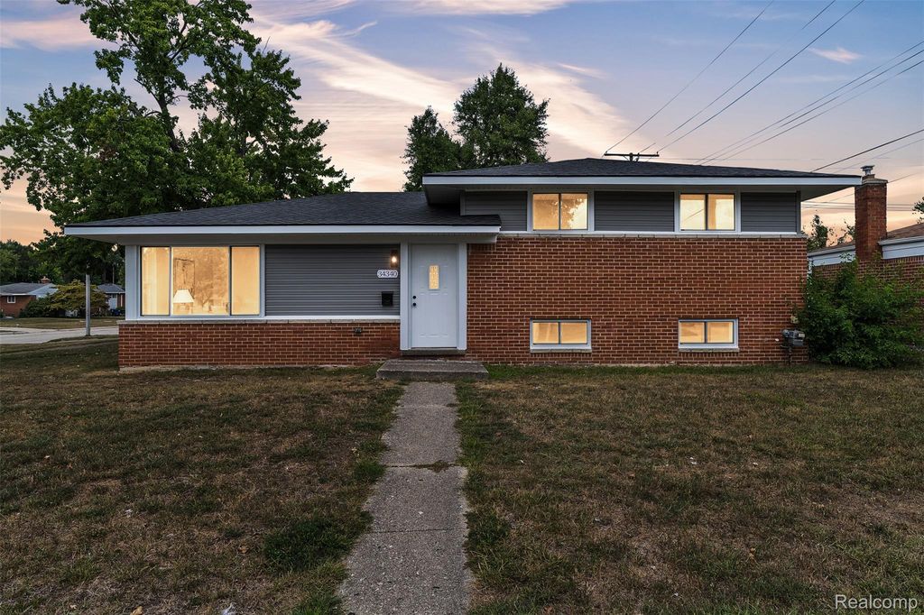 34340 Tomahawk Drive, Westland