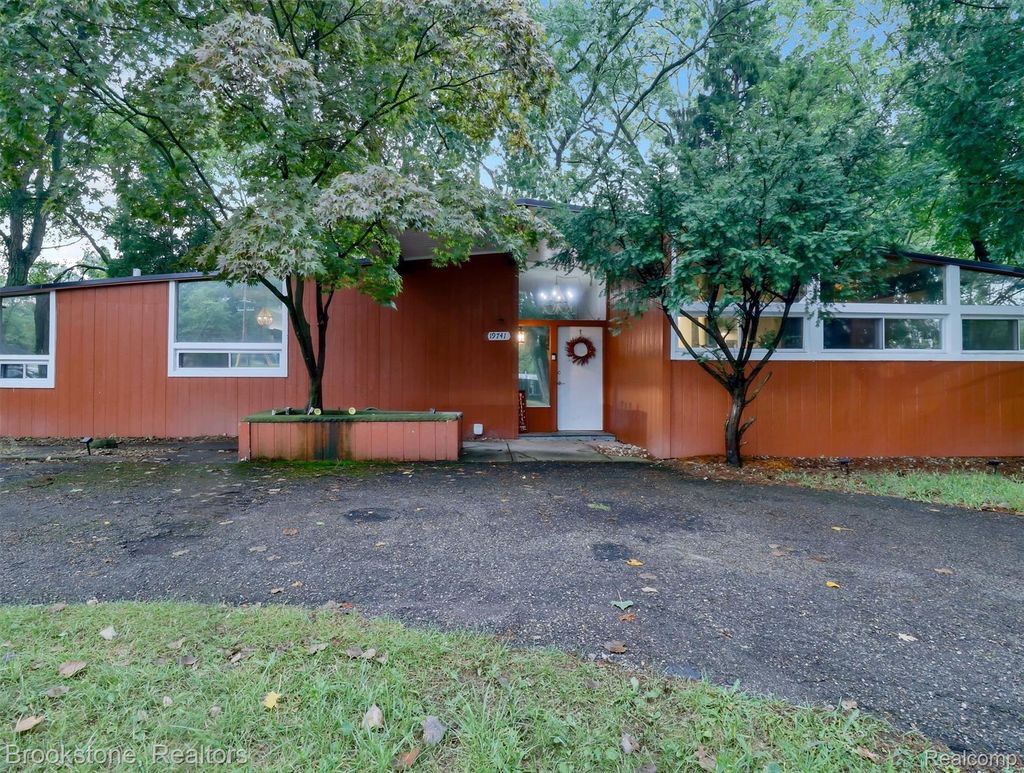 19741 Mahon Street, Southfield