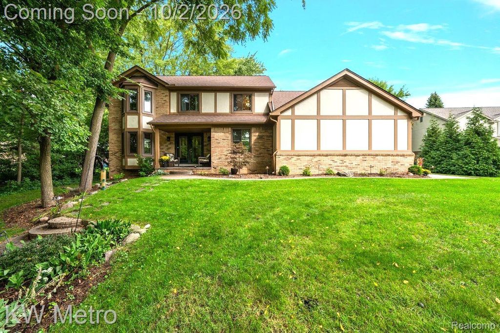 294 Miracle Drive, Troy