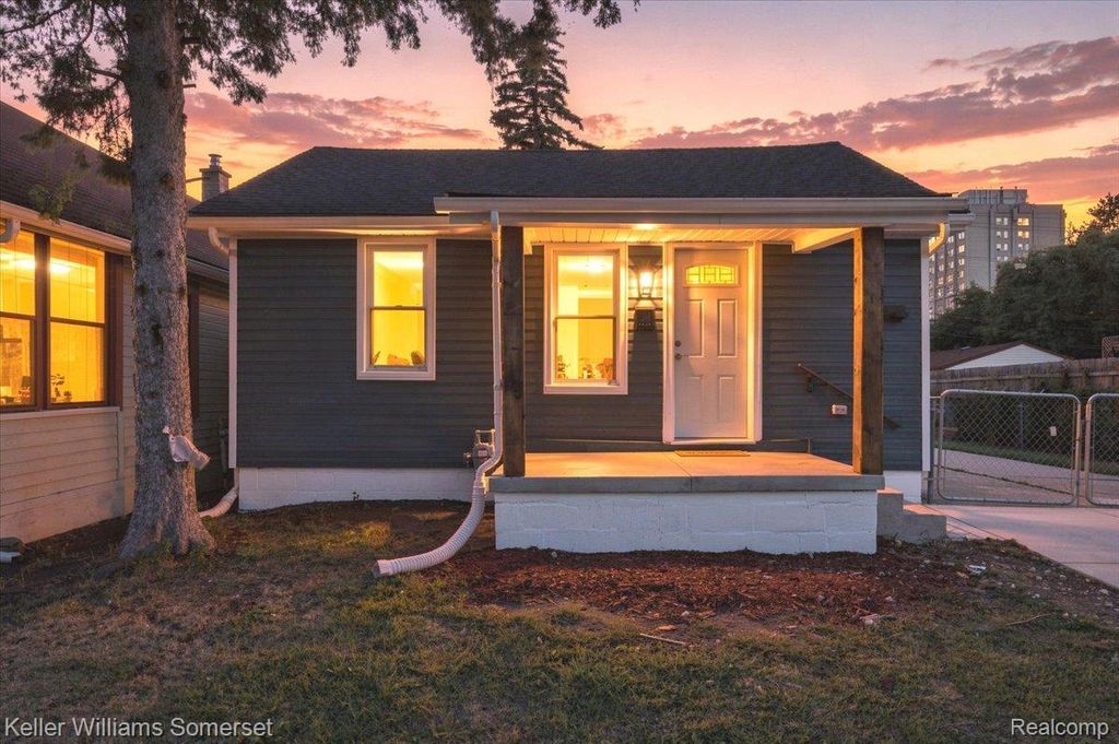 1428 Chandler Avenue, Lincoln Park city