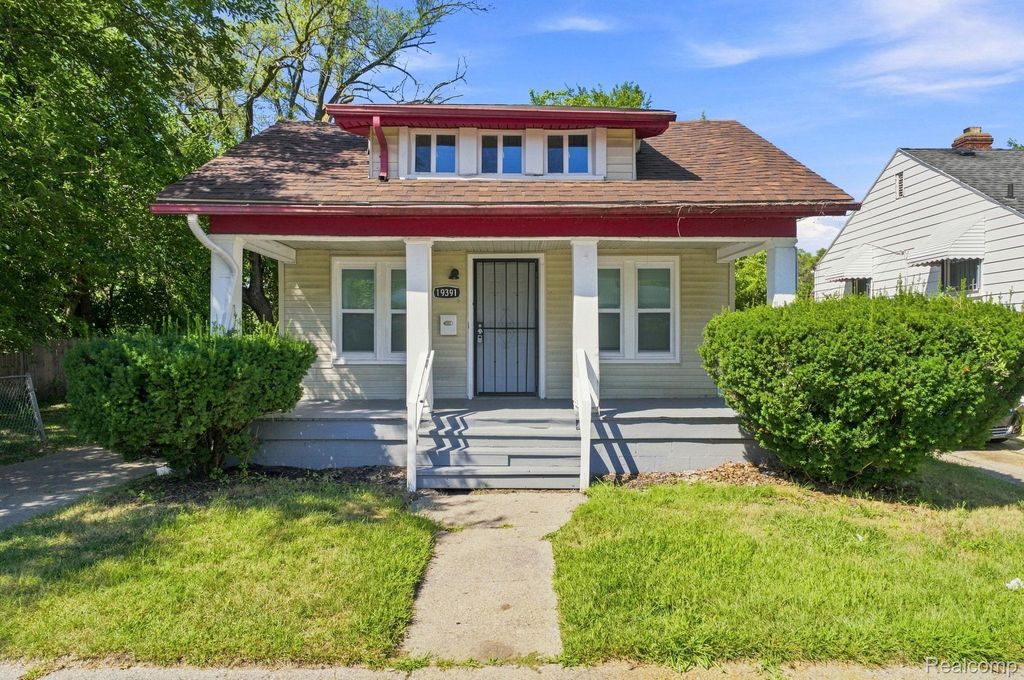 19391 Greeley Street, Highland Park