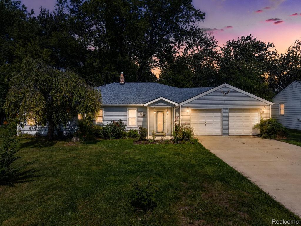 1832 Tamm Avenue, Rochester Hills city