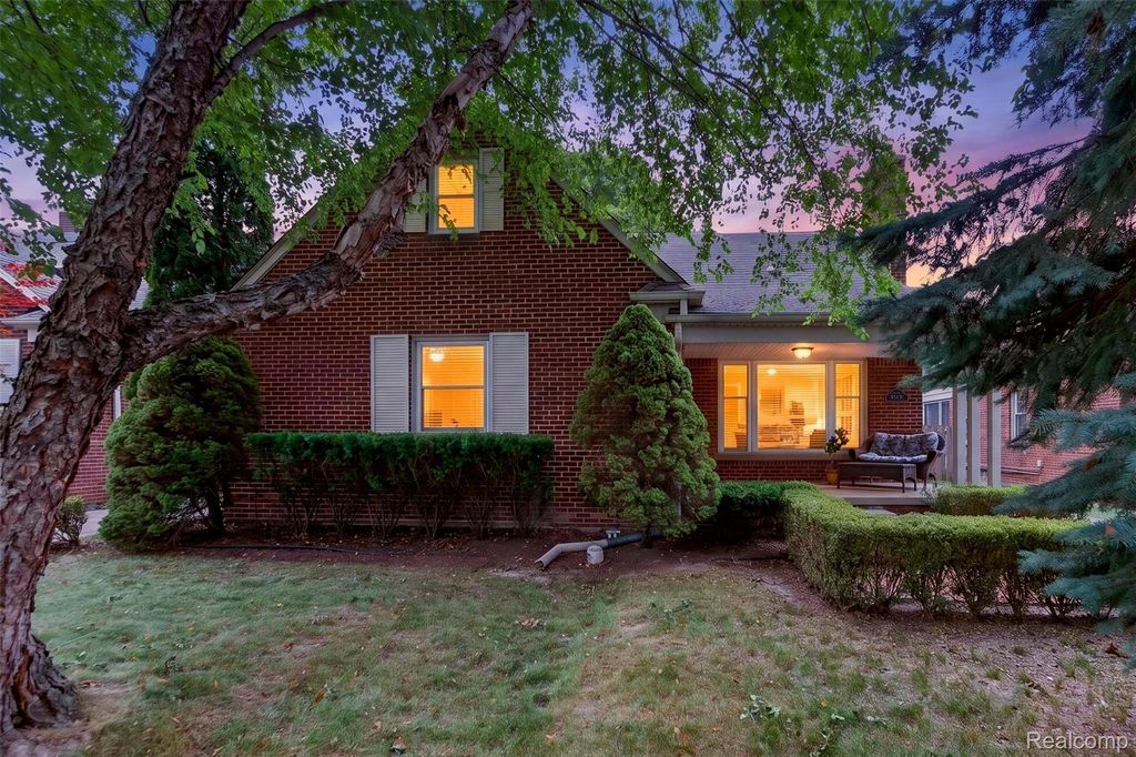 2925 Bembridge Road, Royal Oak city