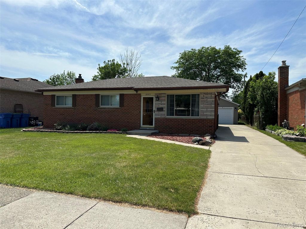 32415 Firwood Drive, Warren