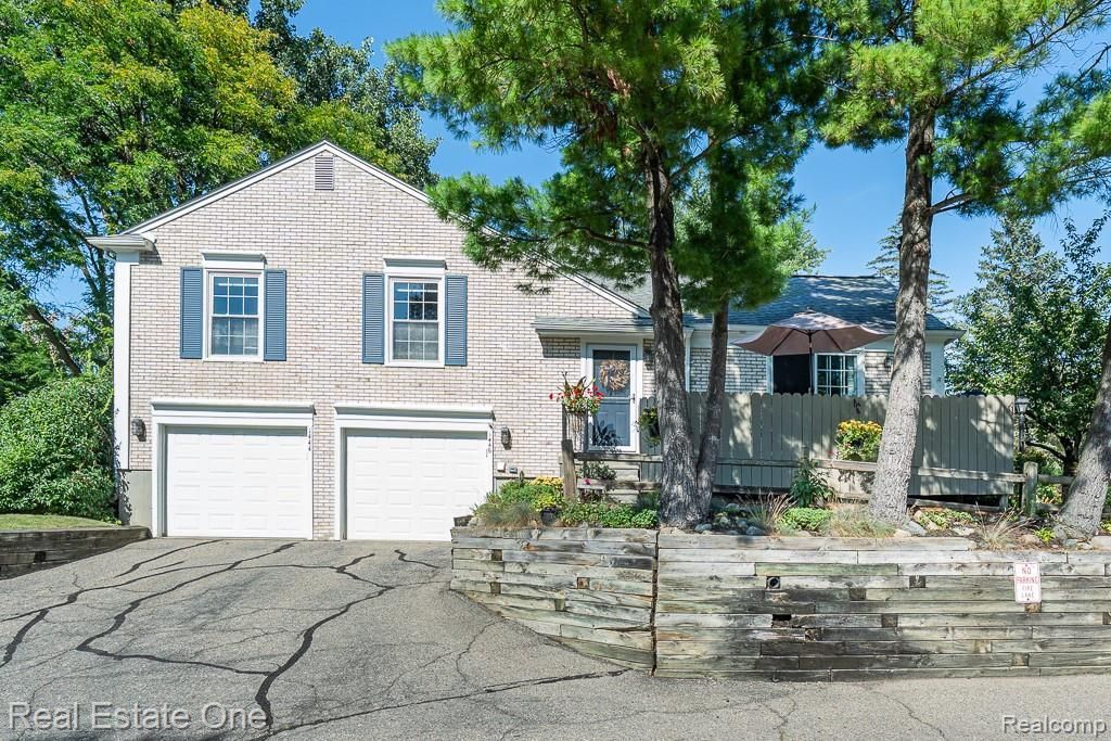 1446 Kings Cove Drive, Rochester Hills