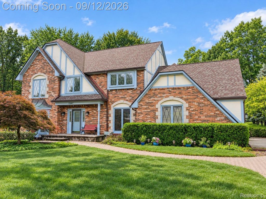25687 Rutledge Crossing, Farmington Hills city