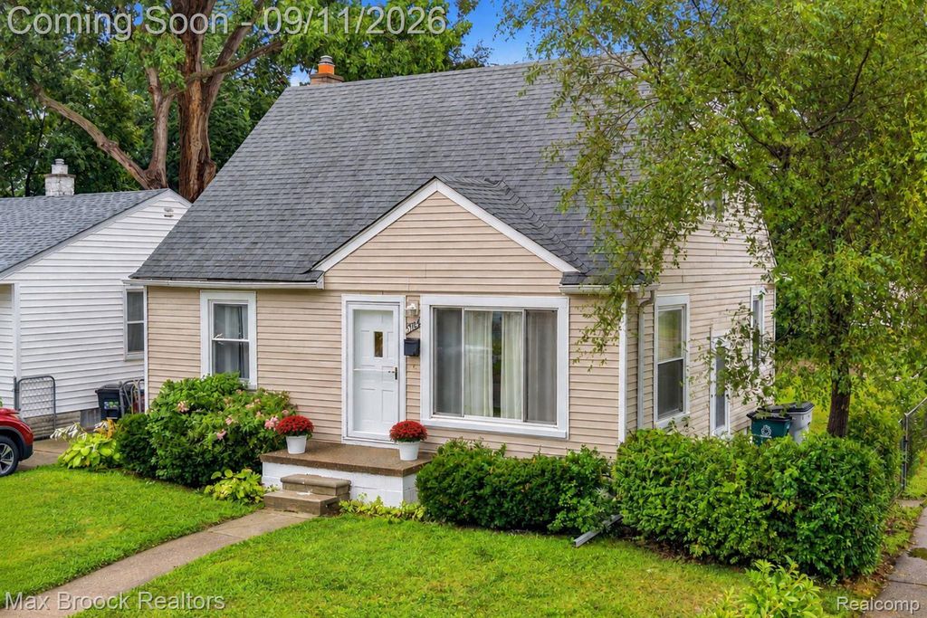 23704 Davey Avenue, Hazel Park