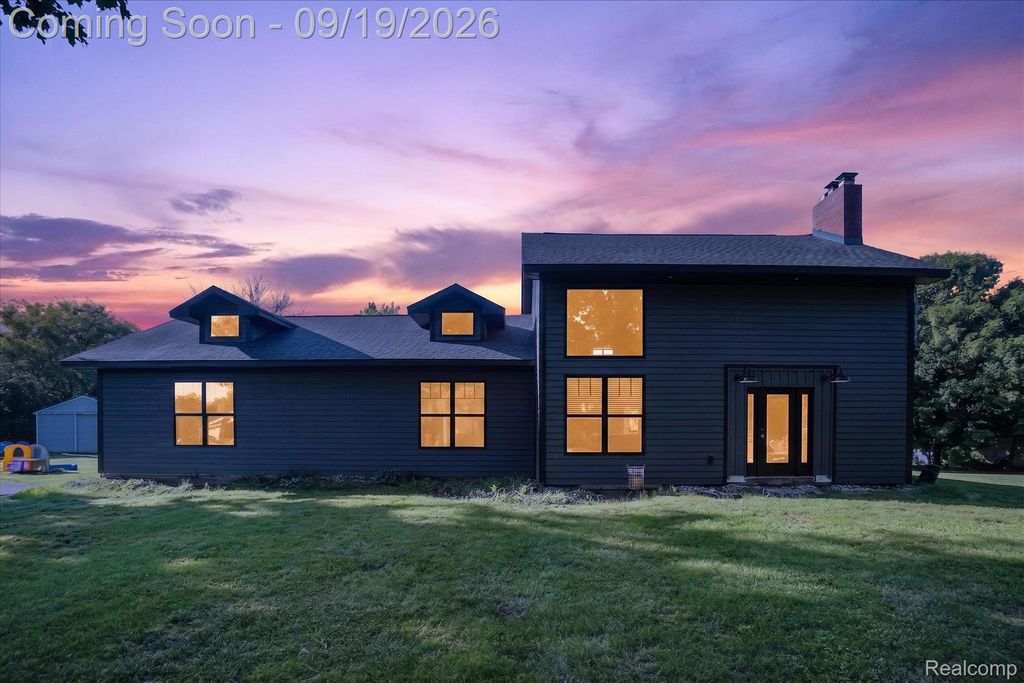 10215 W Mount Morris Road, Flushing