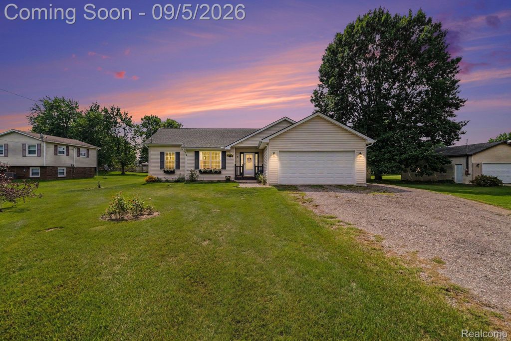 11606 E Silver Lake Road, Burns township