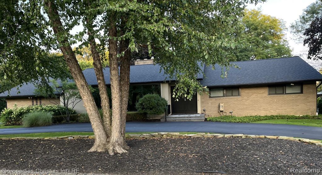 1132 Stuyvessant Road, Bloomfield Hills
