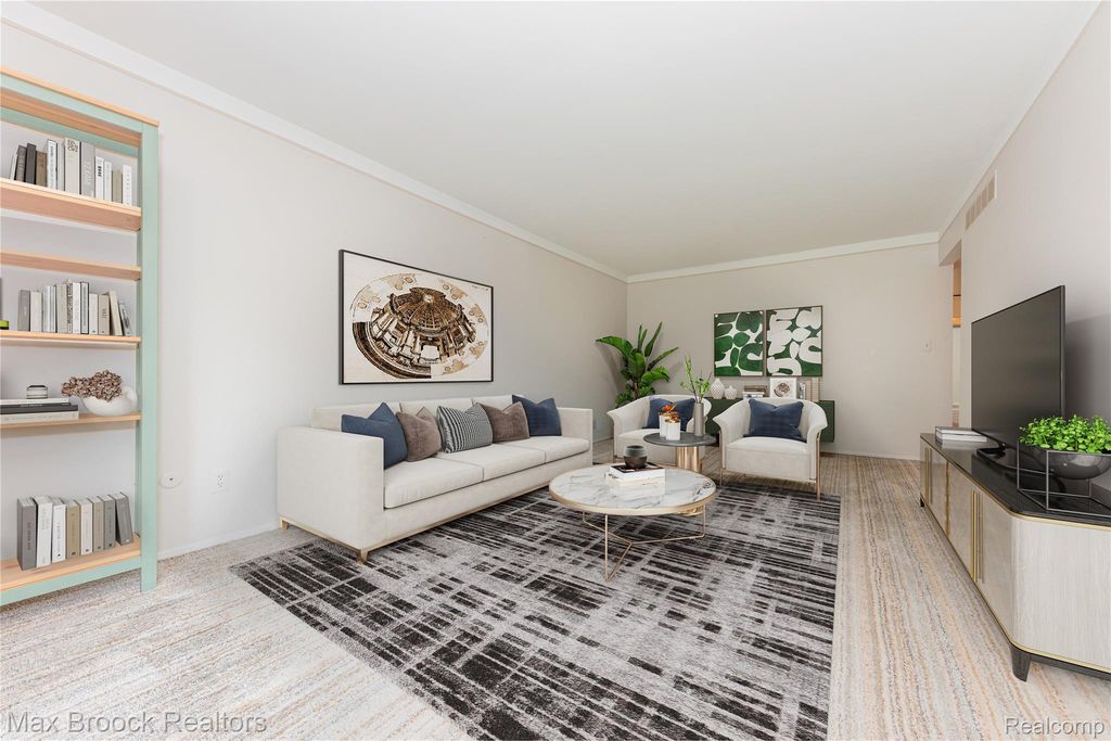 731 E Fox Hills Drive 183, Bloomfield Hills