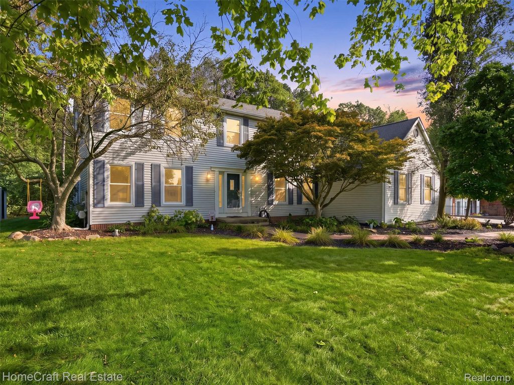 9659 Alger Drive, Brighton