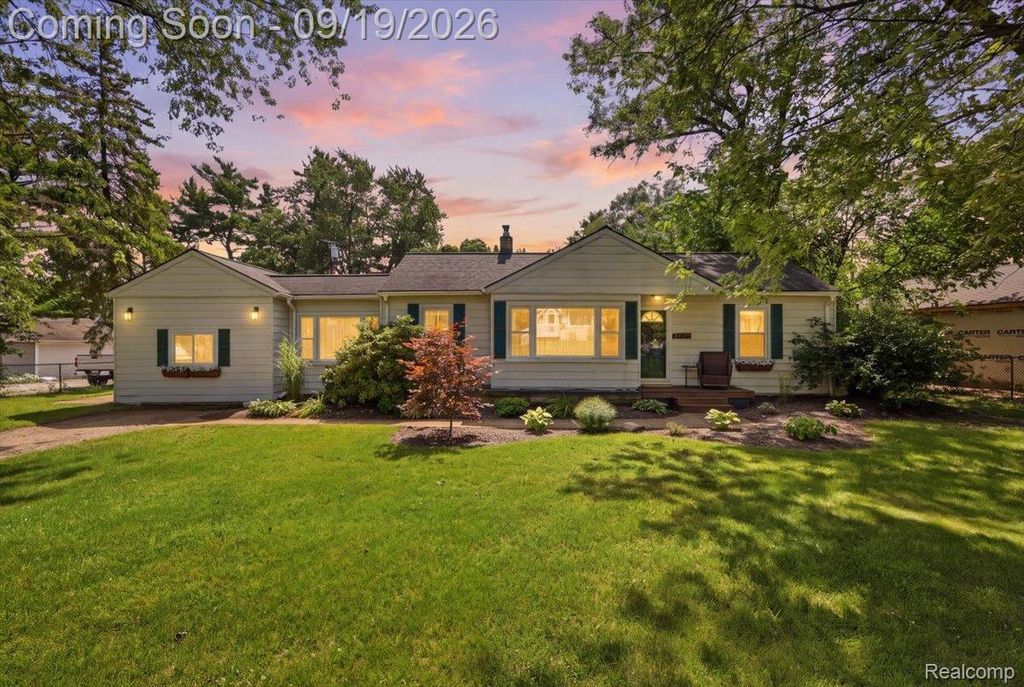 4401 Louella Drive, Waterford