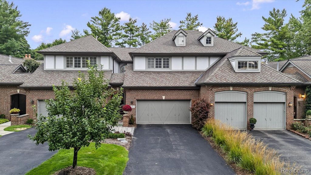 4082 Cranbrook Court, Bloomfield charter township
