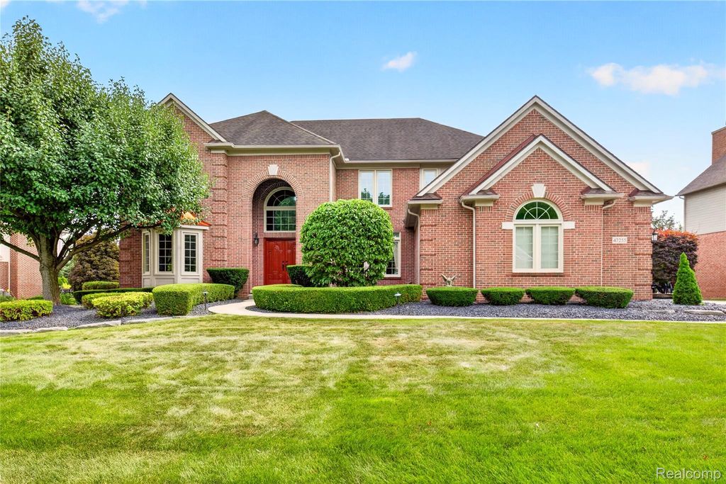47255 Marisa Court, Plymouth charter township