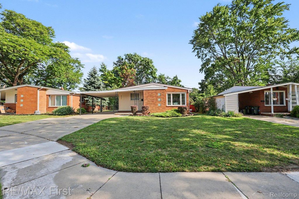 22437 Sunnyside Street, St. Clair Shores city