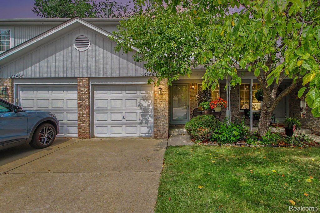 23466 Mahoney Court, Brownstown