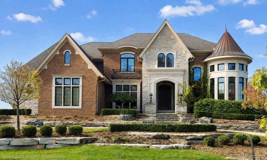 5620 Orion Road, Rochester