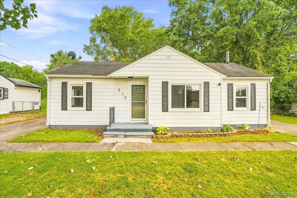 815 N Hix Road, Westland city