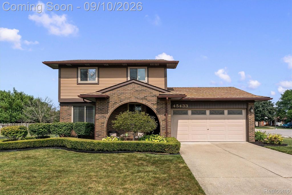 45433 Plum Grove Drive, Macomb township