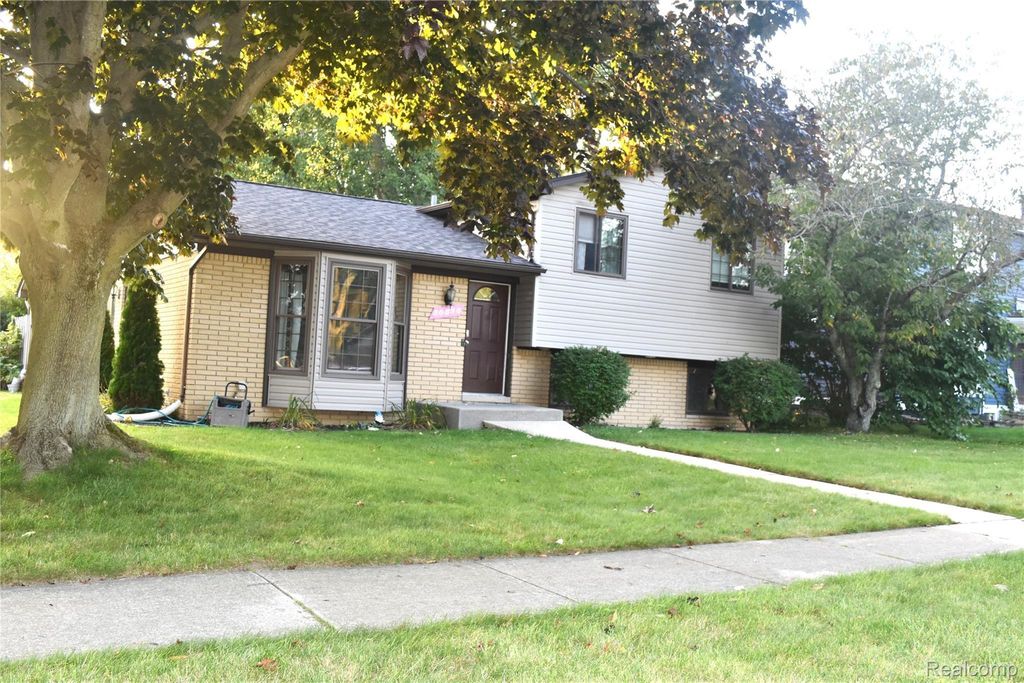 50555 Helmandale Street, Chesterfield
