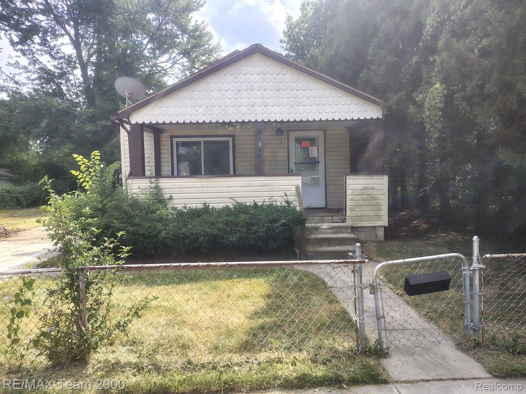 20890 Ridgemont Road, Harper Woods city