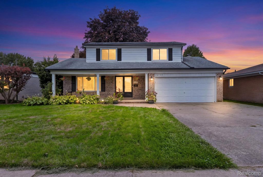 36735 Lodge Drive, Sterling Heights