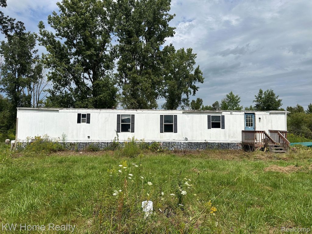 2911 E Sanilac Road, Wells township