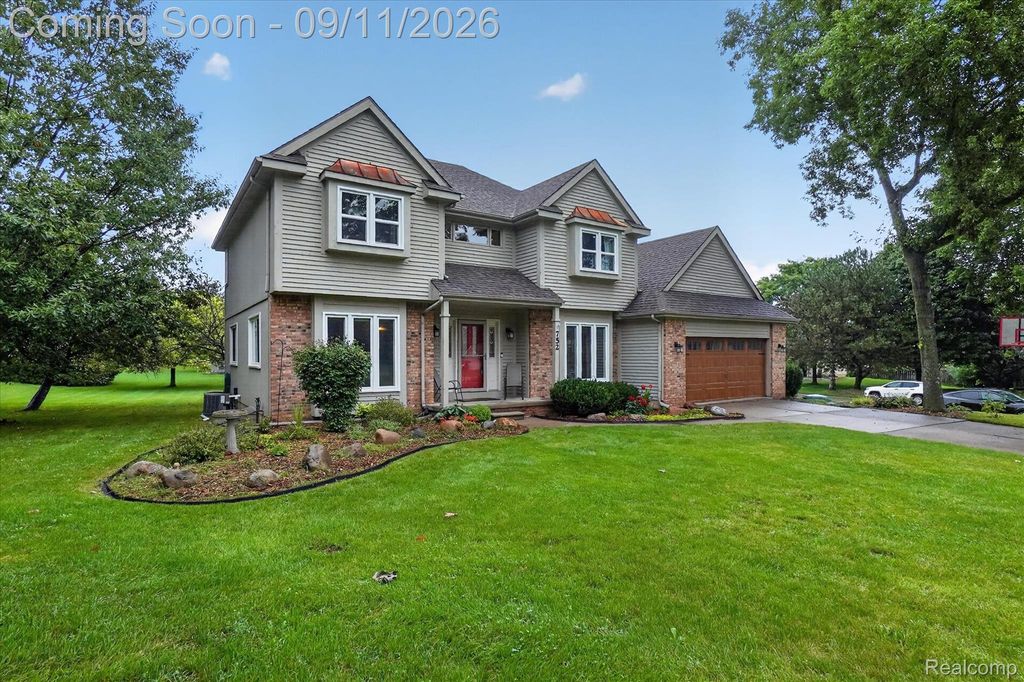 752 Cambridge Circle, Grand Blanc city
