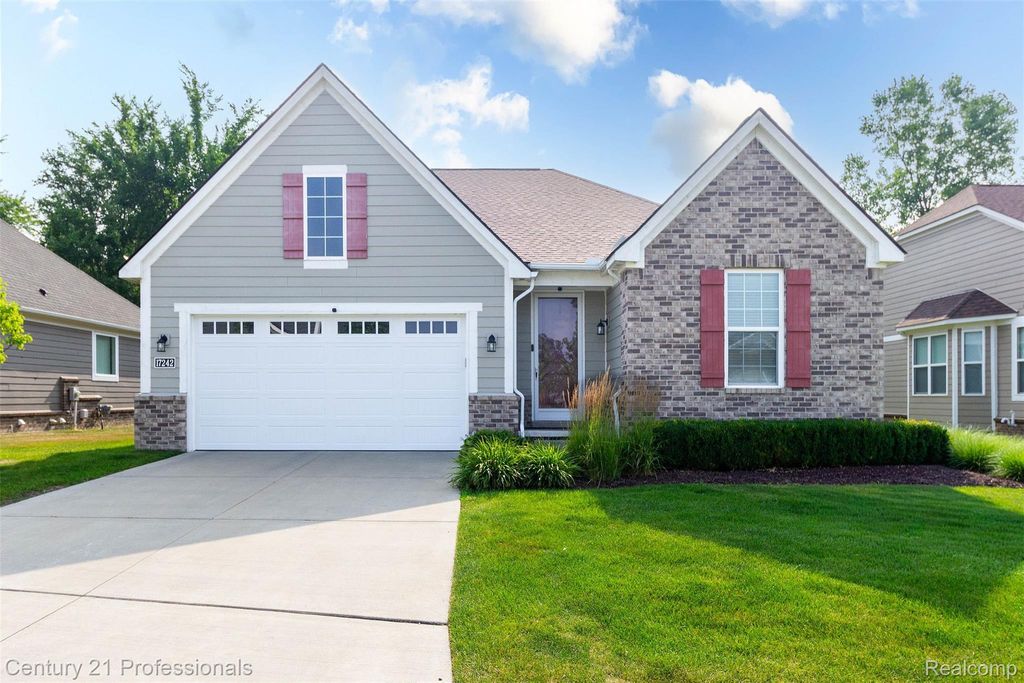 17242 Garden Ridge Lane, Northville