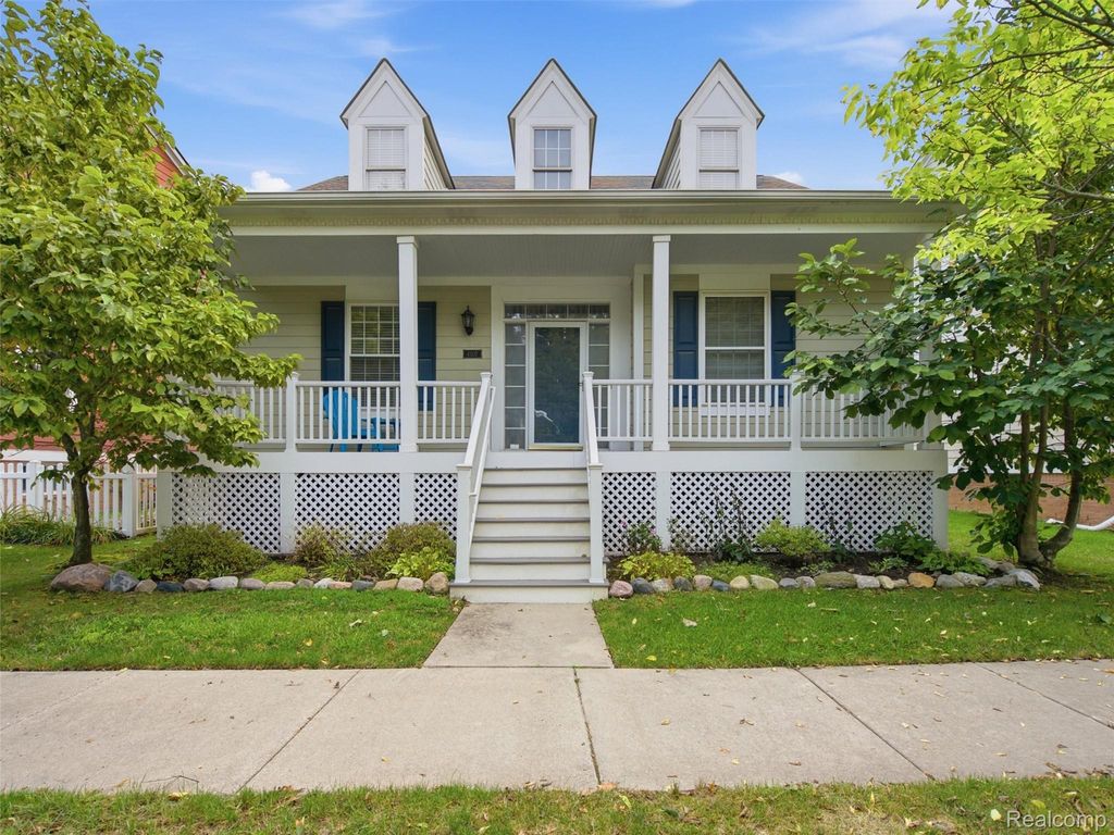 43137 Emerson Way, Novi city
