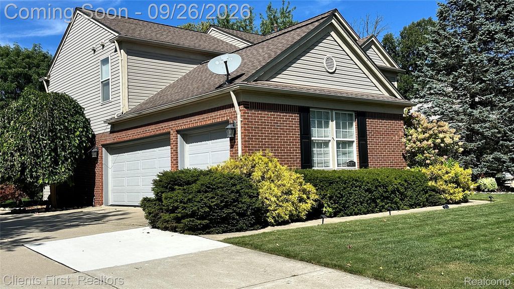 48760 Fifth Avenue S, Canton charter township
