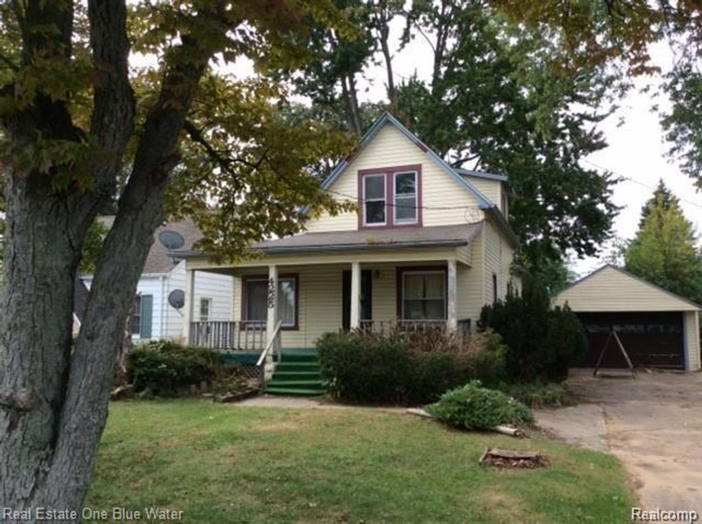 4225 Gratiot Avenue, Fort Gratiot charter township