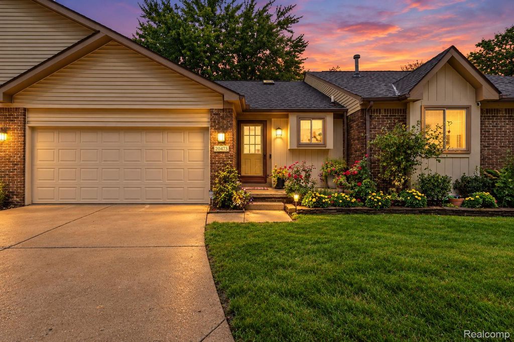 20473 Longwood Drive, Clinton Twp