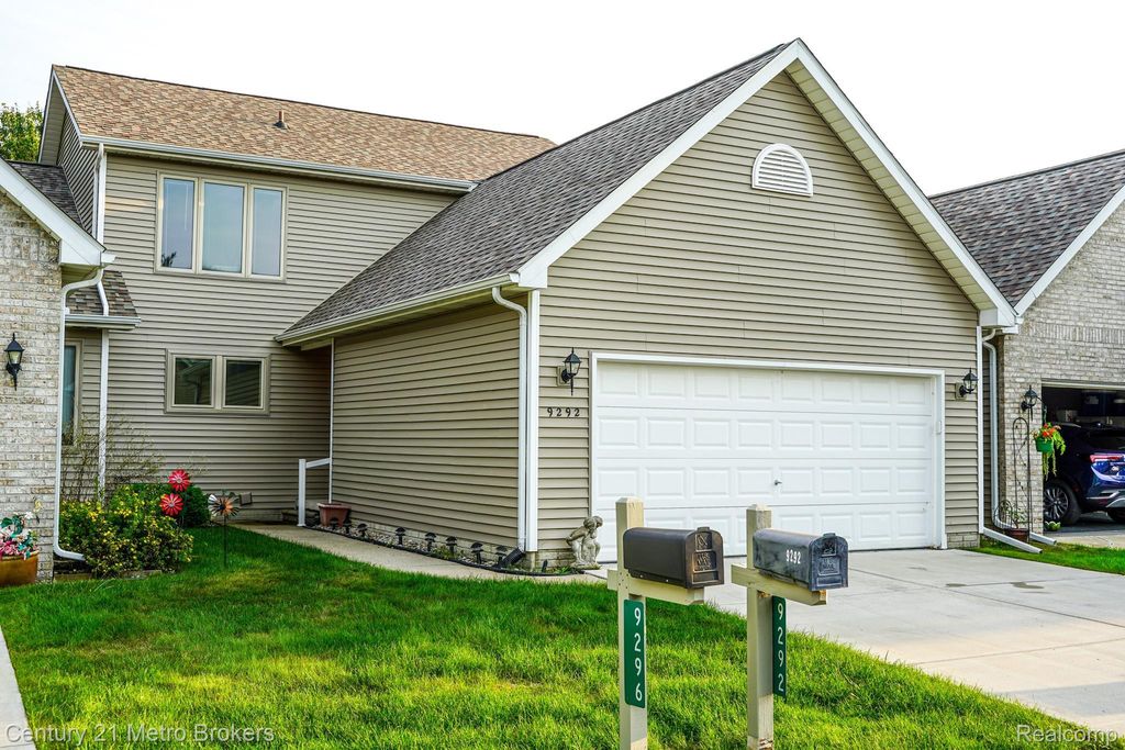 9292 Emily Drive, Davison