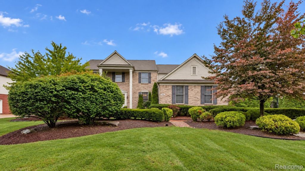 443 Lenox Drive, Canton