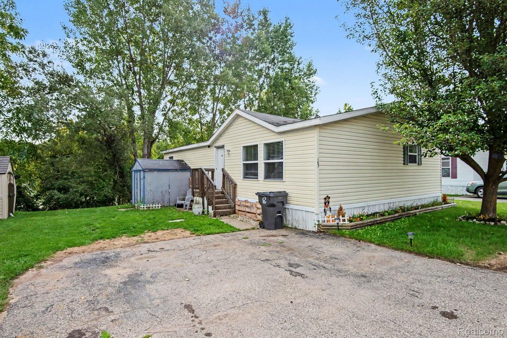 163 Scarlet Oak Court, Oxford