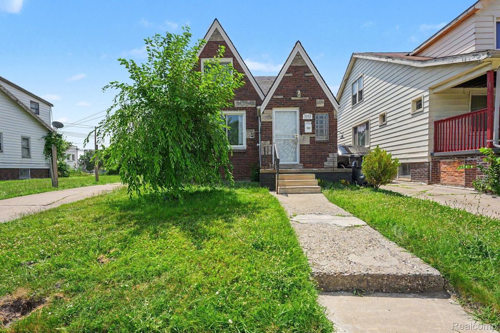 5045 Wayburn Street, Detroit city