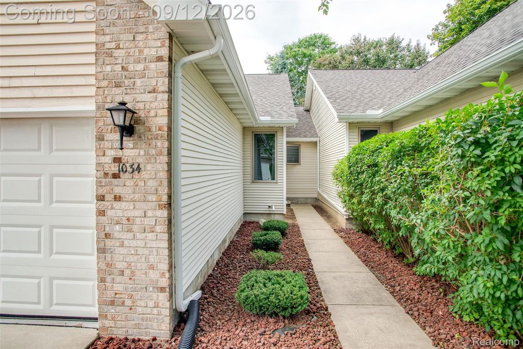 1034 Toni Drive, Davison