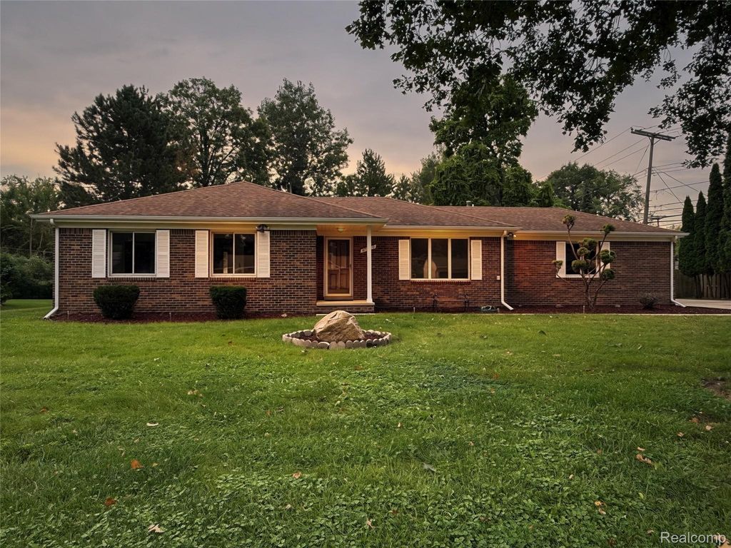45440 Wakefield Street, Shelby charter township