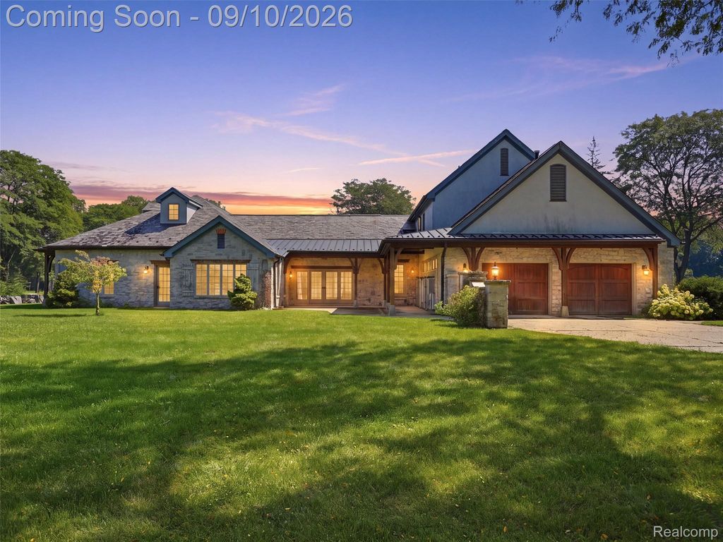 61400 Romeo Plank Road, Ray township