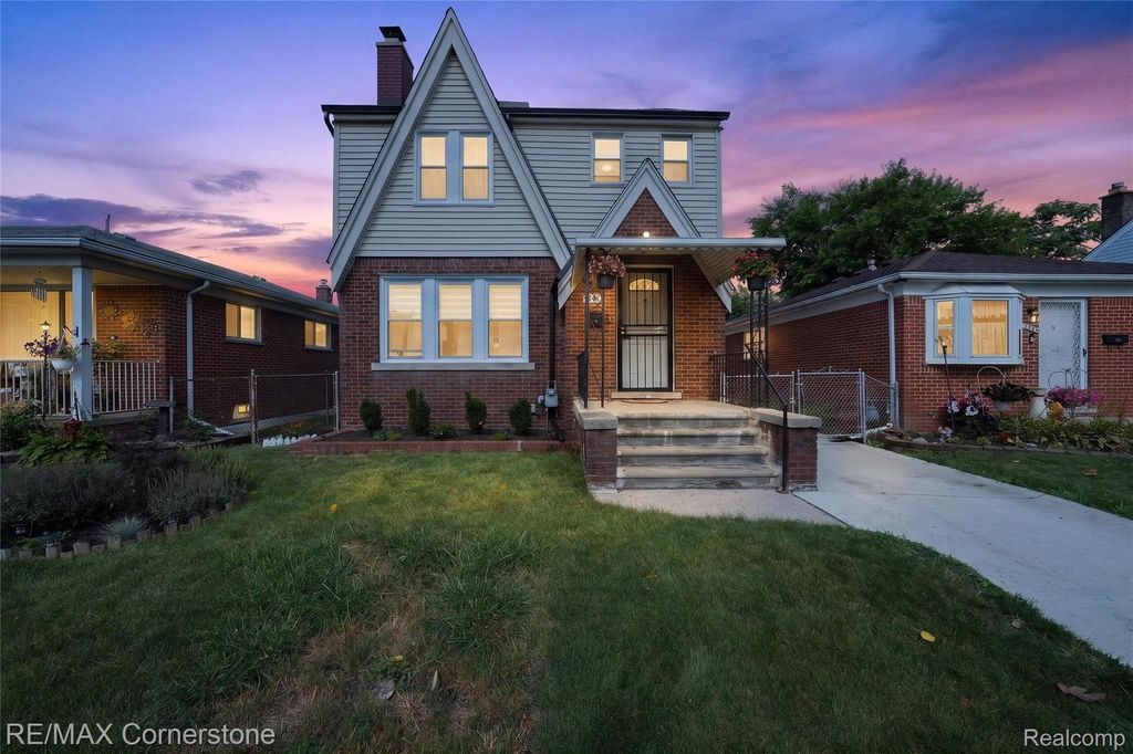 4040 Longtin Avenue, Lincoln Park city