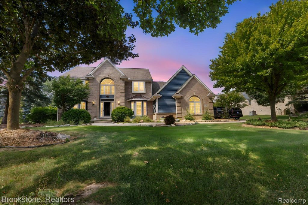 12495 Howland Park Drive, Plymouth charter township