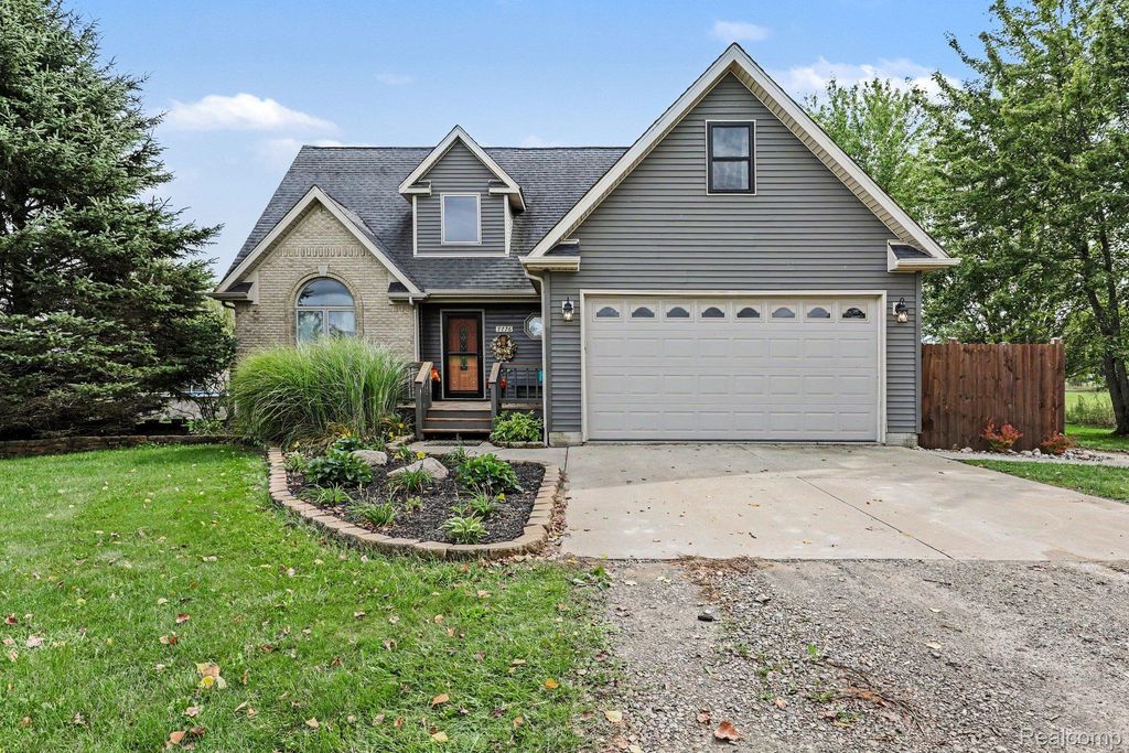 7776 Mclean Drive, Imlay township