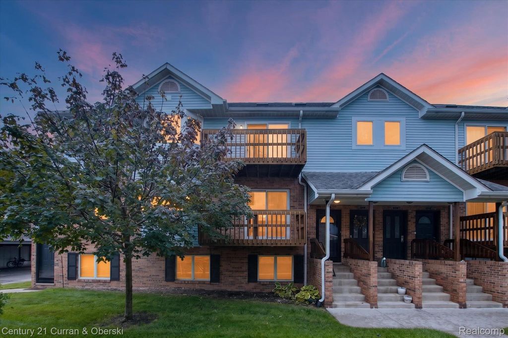 244 Pinewood Drive, Plymouth